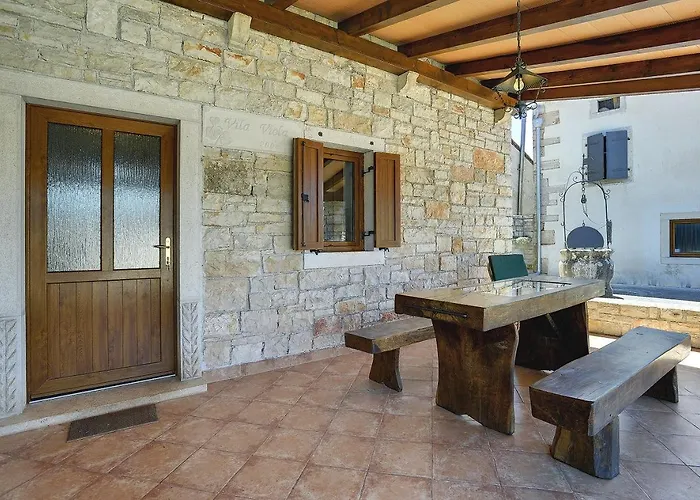 Viola Villa