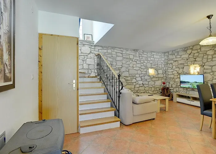Viola Villa