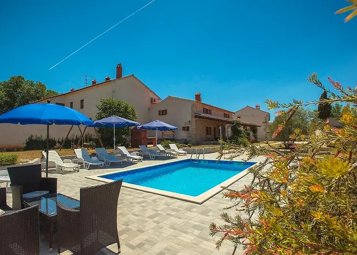 Viola Villa