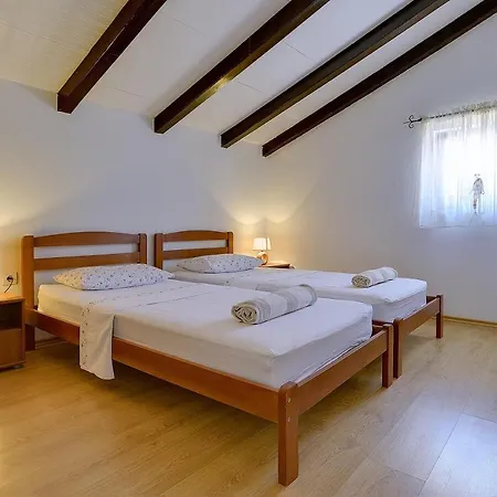 Viola Villa *