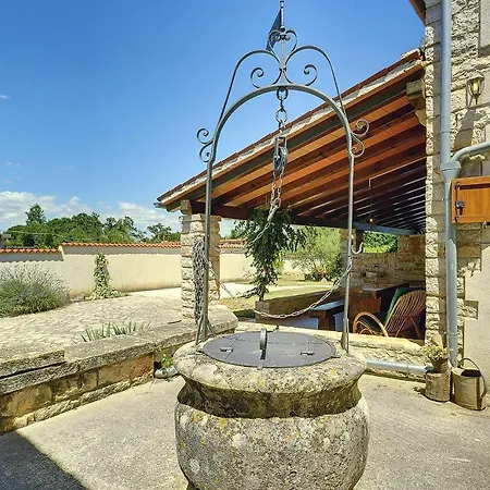 Viola Villa