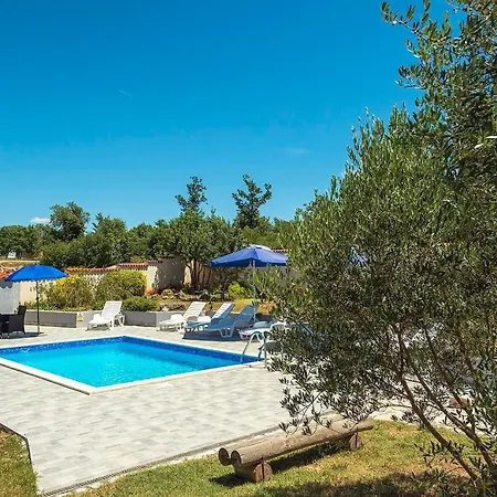 Viola Villa